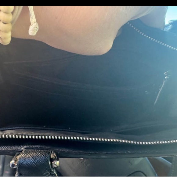 Cross body - Picture 3 of 4